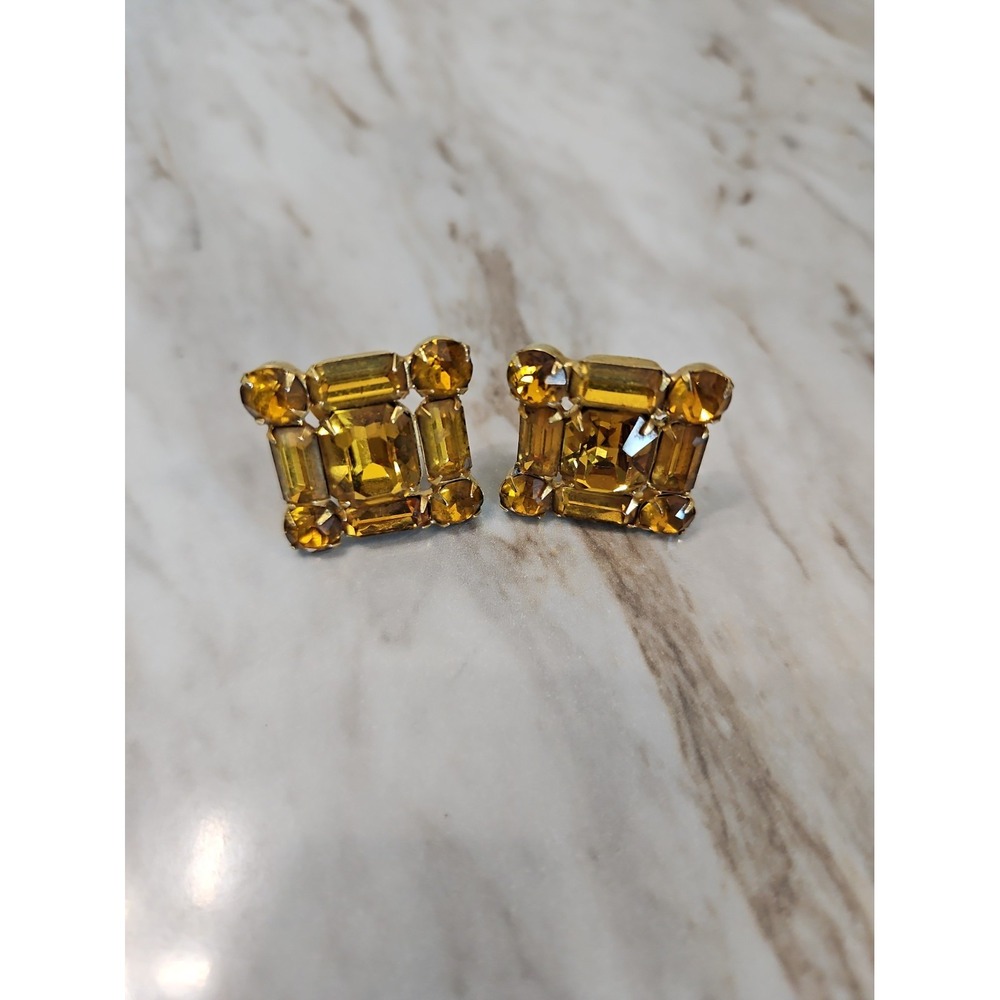 1950s 60s Weiss Emerald Cut Rhinestone Clip In Earrings Gold Tone
